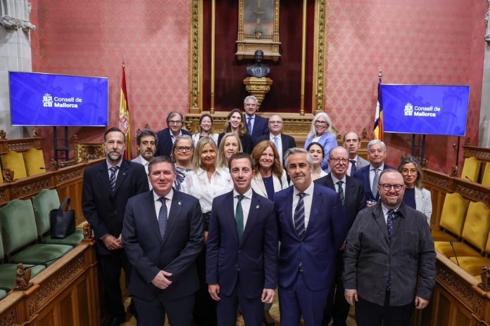 El Consell de Mallorca reúne por primera vez a representantes consulares de 19 países para impulsar un turismo responsable