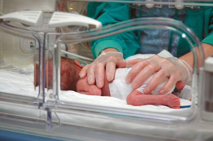 Son Espases y La Paz lideran un proyecto pionero para diagnosticar enfermedades genéticas en niños críticos en menos de 14 días