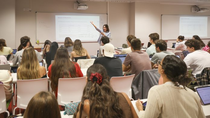Casi la mitad de los graduados en Medicina de la UIB se sitúa entre los mejores resultados del MIR 2026