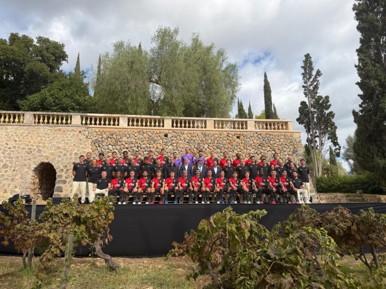 El RCD Mallorca elige la finca de Raixa para su fotografía oficial de la temporada 2026-2027