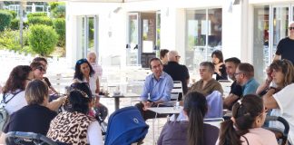 26 familias de acogida y 42 menores se reúnen en una jornada de convivencia en Can Picafort 26 familias de acogida y 42 menores se reúnen en una jornada de convivencia en Can Picafort