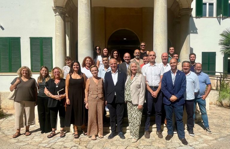 Tres guías para reforzar el comercio, los mercados y el producto local en Mallorca